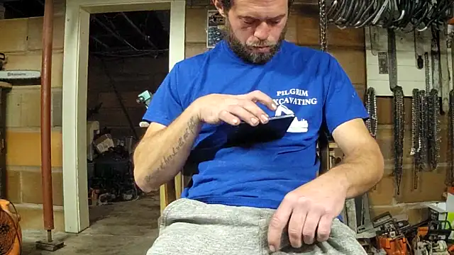 Bigoleslong98765 online show from 11/17/25, 04:16