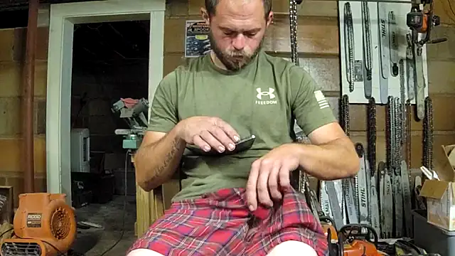 Bigoleslong98765 online show from 09/25/25, 07:03