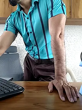 indianguy89 online show from 02/18/26, 07:06