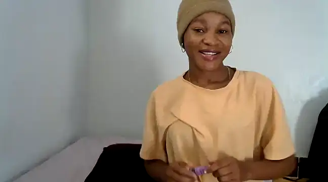 Snapshot of Brown_cool chatting on 12/08/24, 01:14 Brown cool online show from 12/08/24, 01:14