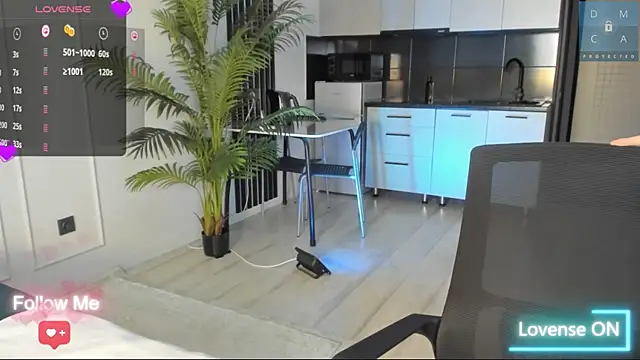 AmiiWong online show from 03/05/25, 03:08