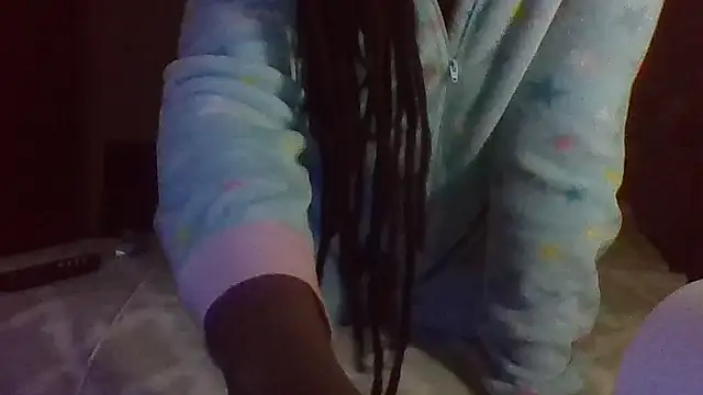 Snapshot of EbonyFetishQueen chatting on 04/22/26, 01:34 EbonyFetishQueen online show from 04/22/26, 01:34