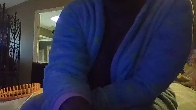 Snapshot of EbonyFetishQueen chatting on 04/22/26, 04:14 EbonyFetishQueen online show from 04/22/26, 04:14