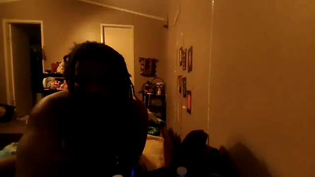 Snapshot of EbonyFetishQueen chatting on 03/11/26, 04:17 EbonyFetishQueen online show from 03/11/26, 04:17