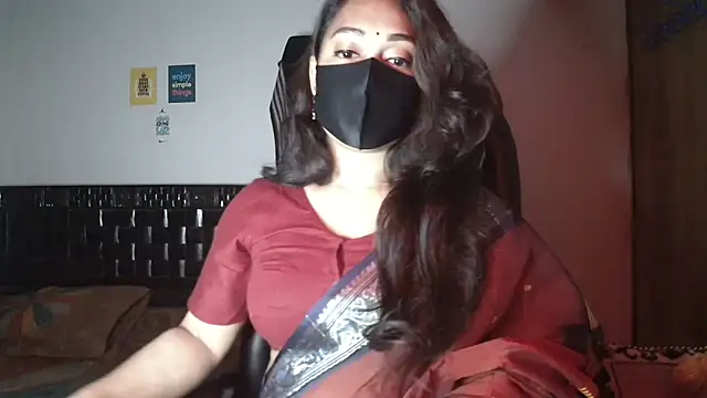 Most-Beautiful-Queen online show from 12/21/25, 07:04