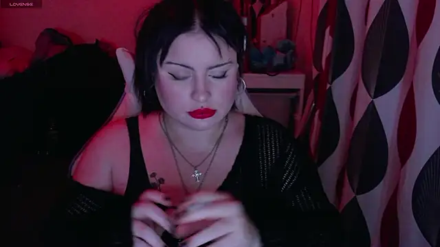 Snapshot of submissiveslut1996 chatting on 01/27/25, 10:06 submissiveslut1996 online show from 01/27/25, 10:06