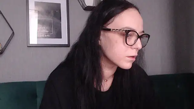 Snapshot of IzabelllNoir chatting on 02/18/25, 08:05 IzabelllNoir online show from 02/18/25, 08:05