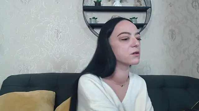 IzabelllNoir online show from 11/07/25, 08:41