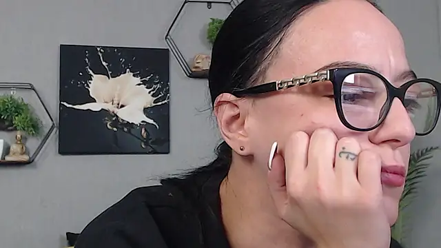 IzabelllNoir online show from 01/10/26, 10:43