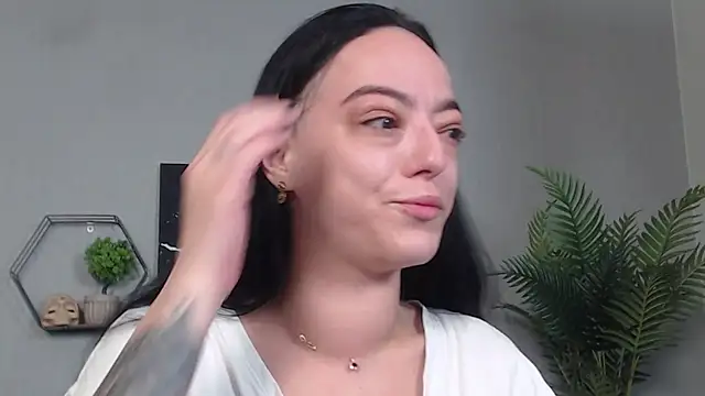 IzabelllNoir online show from 05/24/26, 04:45