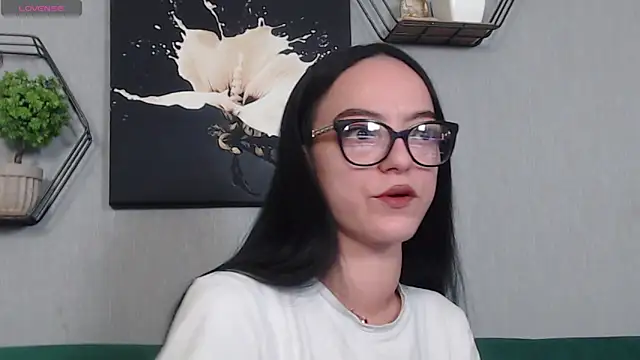 IzabelllNoir online show from 04/10/26, 05:03