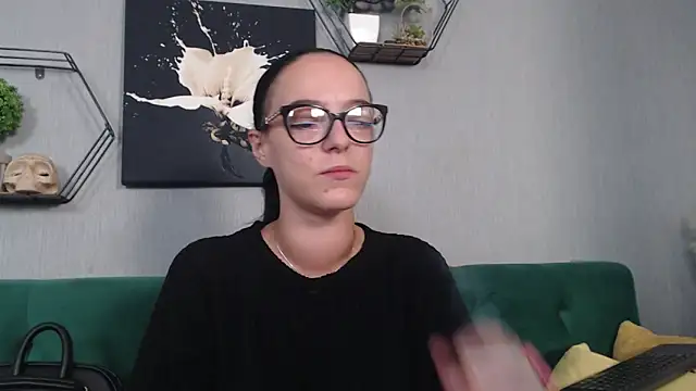 Snapshot of IzabelllNoir chatting on 10/09/25, 09:10 IzabelllNoir online show from 10/09/25, 09:10