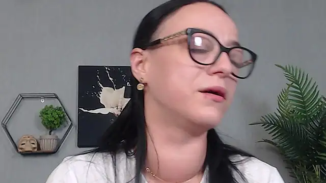 IzabelllNoir online show from 05/21/26, 10:56
