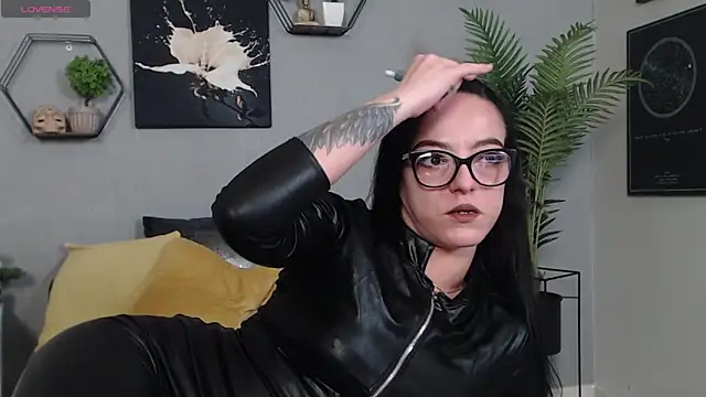 IzabelllNoir online show from 03/24/26, 10:04