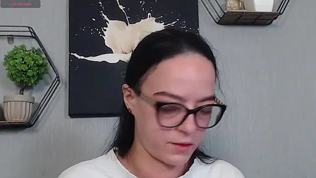 IzabelllNoir online show from 04/15/26, 07:03