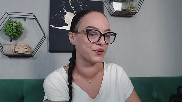 Snapshot of IzabelllNoir chatting on 09/26/25, 10:55 IzabelllNoir online show from 09/26/25, 10:55