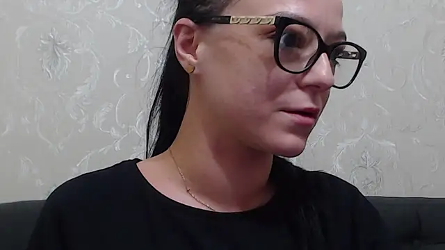 Snapshot of IzabelllNoir chatting on 03/13/25, 08:04 IzabelllNoir online show from 03/13/25, 08:04