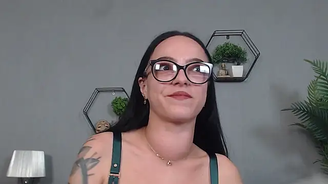 IzabelllNoir online show from 05/11/26, 02:45