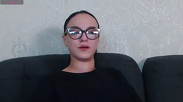 Snapshot of IzabelllNoir chatting on 03/05/25, 12:44 IzabelllNoir online show from 03/05/25, 12:44
