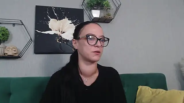 Snapshot of IzabelllNoir chatting on 10/08/25, 11:45 IzabelllNoir online show from 10/08/25, 11:45