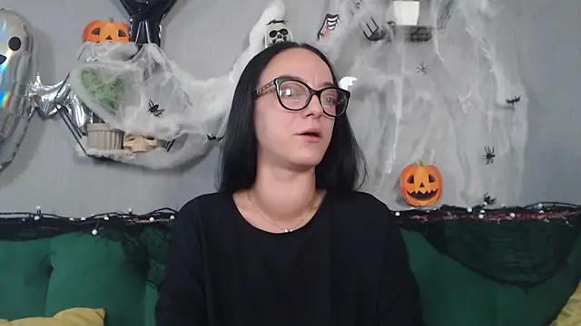 IzabelllNoir online show from 10/27/25, 08:59