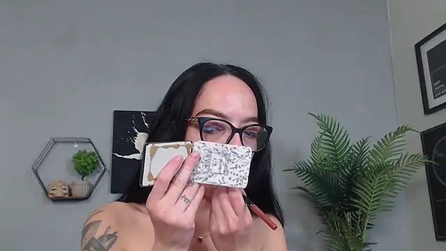 IzabelllNoir online show from 04/30/26, 05:47