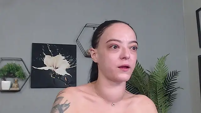 IzabelllNoir online show from 02/14/26, 07:30