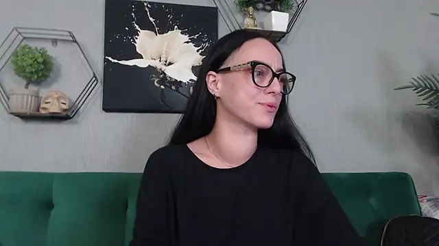 IzabelllNoir online show from 03/03/26, 10:00