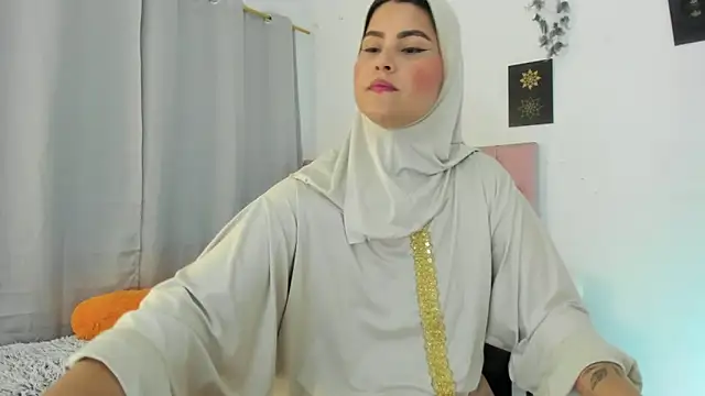 Snapshot of AishaAmin_ chatting on 06/18/26, 12:10 AishaAmin online show from 06/18/26, 12:10