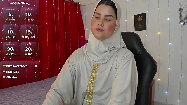 Snapshot of AishaAmin_ chatting on 03/20/25, 03:14 AishaAmin online show from 03/20/25, 03:14