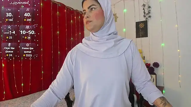 AishaAmin  online show from 04/10/26, 12:12