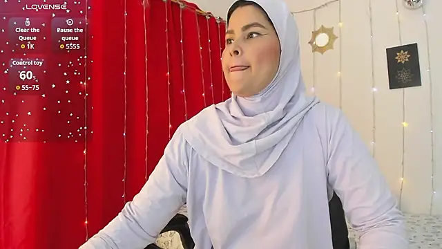 AishaAmin  online show from 01/14/26, 12:31