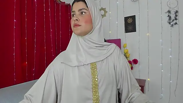 Snapshot of AishaAmin_ chatting on 03/06/25, 03:56 AishaAmin online show from 03/06/25, 03:56