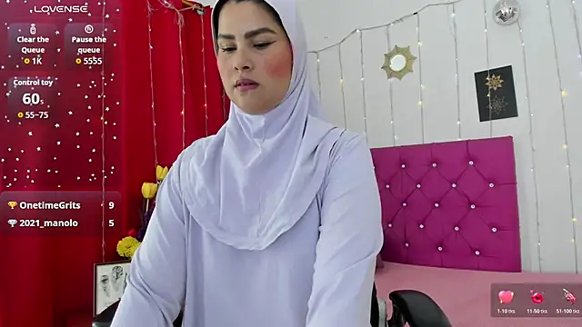 AishaAmin  online show from 11/28/25, 12:16