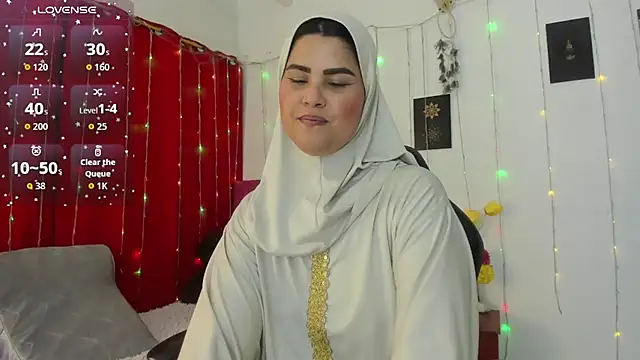 AishaAmin  online show from 05/11/26, 12:17