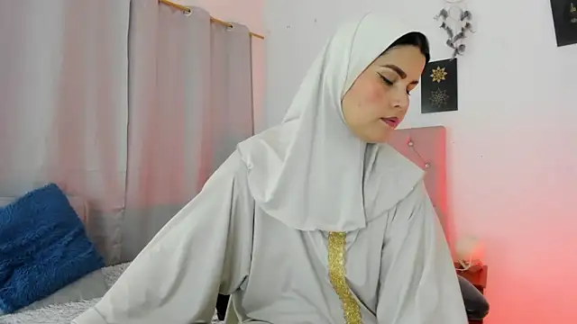 Snapshot of AishaAmin_ chatting on 07/02/26, 12:22 AishaAmin online show from 07/02/26, 12:22