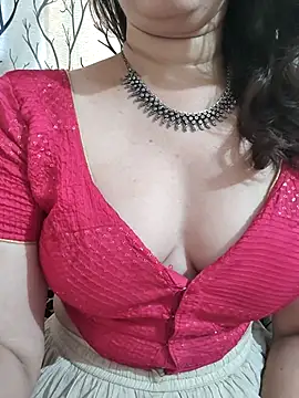 Brown Maxi online show from 03/15/25, 08:48