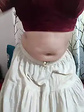 Brown Maxi online show from 02/02/25, 09:40