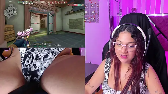 Snapshot of PetiteSophie_ chatting on 03/13/25, 04:56 PetiteSophie online show from 03/13/25, 04:56