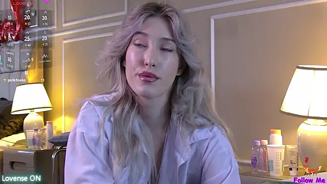 SerenaBennet online show from 10/05/25, 01:13