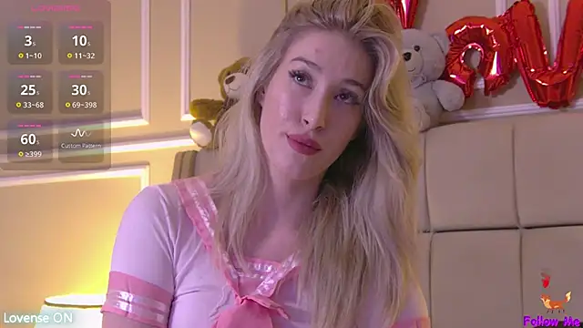 SerenaBennet online show from 11/11/25, 04:35