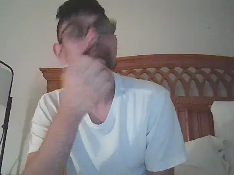 Snapshot of spence204011 chatting on 10/24/25, 09:25 spence204011 online show from 10/24/25, 09:25
