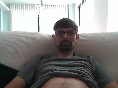 Snapshot of spence204011 chatting on 01/02/25, 02:24 spence204011 online show from 01/02/25, 02:24
