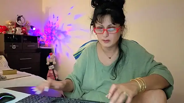 YourDreamLoverr online show from 11/30/25, 12:33