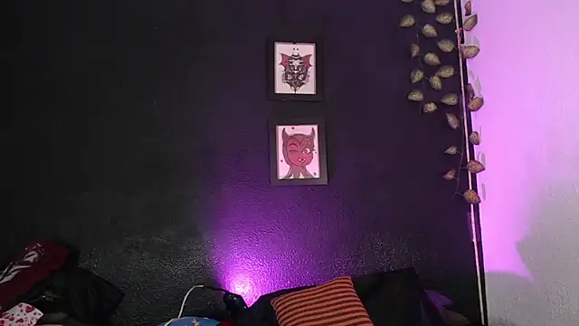 niakat  online show from 04/16/26, 04:24