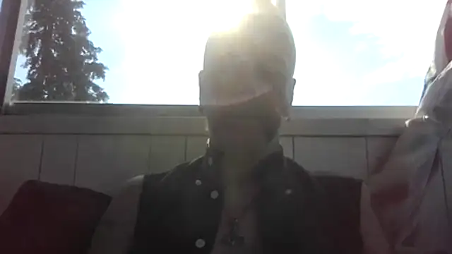 Snapshot of SHARPSkinhead chatting on 06/08/26, 06:47 SHARPSkinhead online show from 06/08/26, 06:47