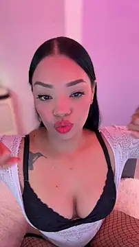 Sara LipsX online show from 03/22/26, 09:27