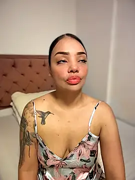 Sara LipsX online show from 05/30/26, 01:56