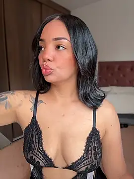 Sara LipsX online show from 06/26/26, 10:37