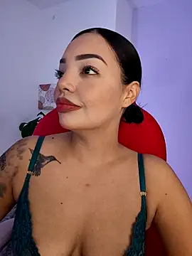 Sara LipsX online show from 11/19/25, 02:11